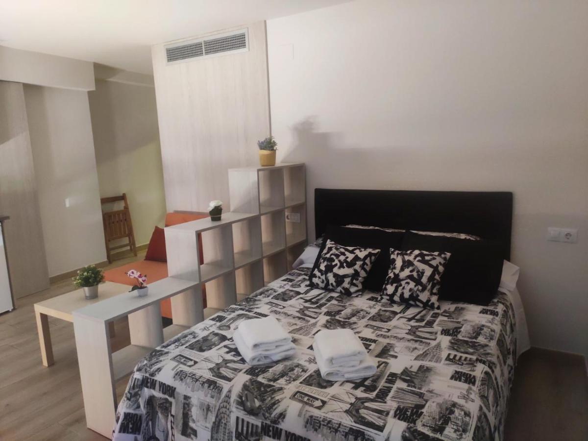 Apartamentos Turisticos Plaza San Juan 2 투델라 외부 사진