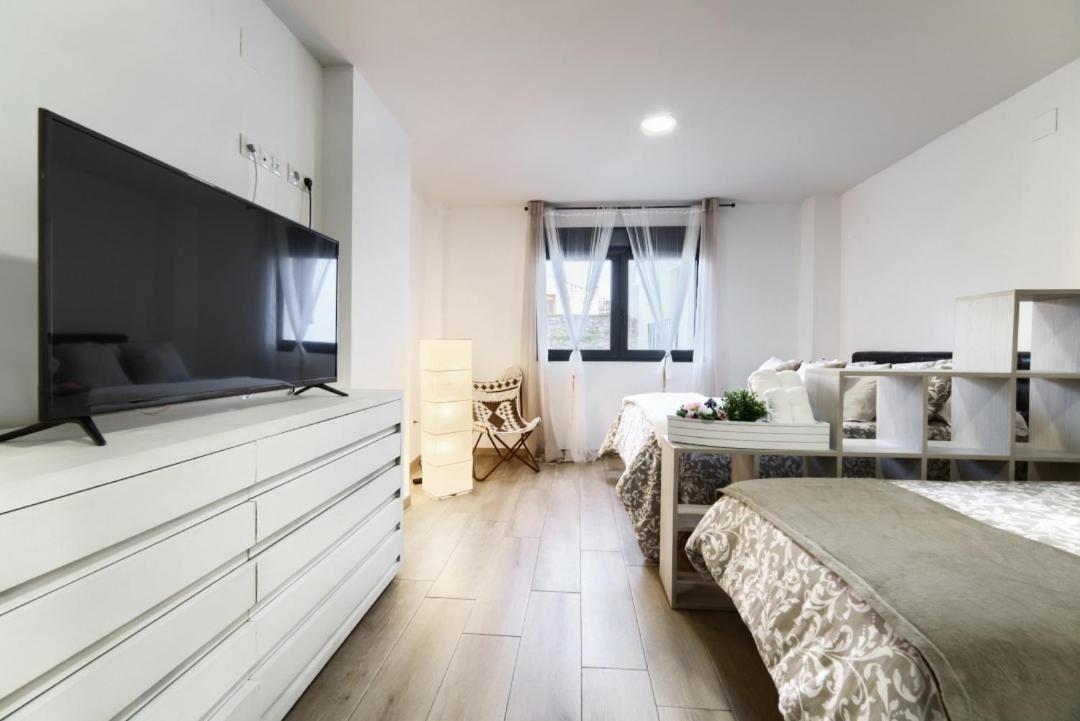 Apartamentos Turisticos Plaza San Juan 2 투델라 외부 사진